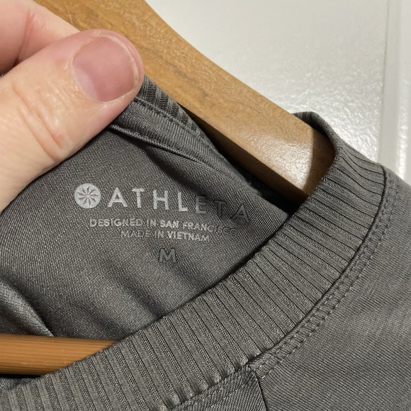 Athleta Mesh Back T-Shirt Women's M Gray Long Sleeve Activewear Yoga Running Top - Picture 5 of 8